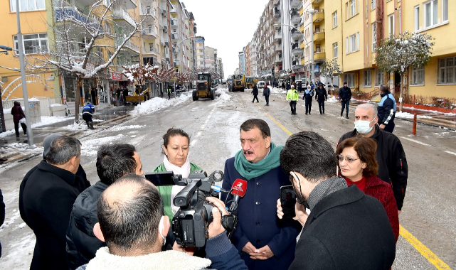 Başkan Gürkan, Kar Temizleme Çalışmalarını Yerinde İnceledi