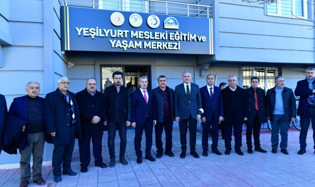 Çakır, Yeşilyurt Mesleki Eğitim ve Yaşam Merkezini İnceledi