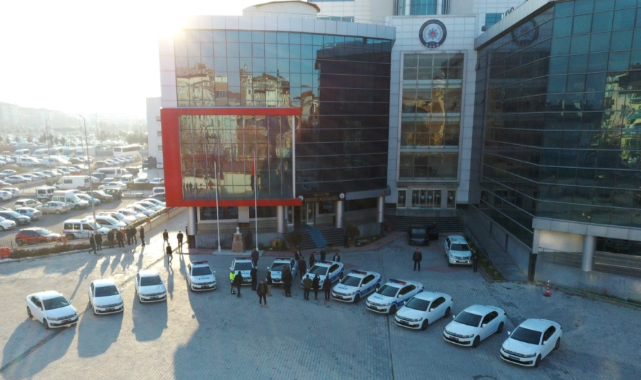 Emniyetin Ekip Filosuna 12 Araç Daha Katıldı