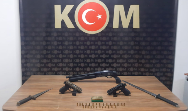 Ruhsatsız Tabanca ve Pompalı Tüfek Ele Geçirildi