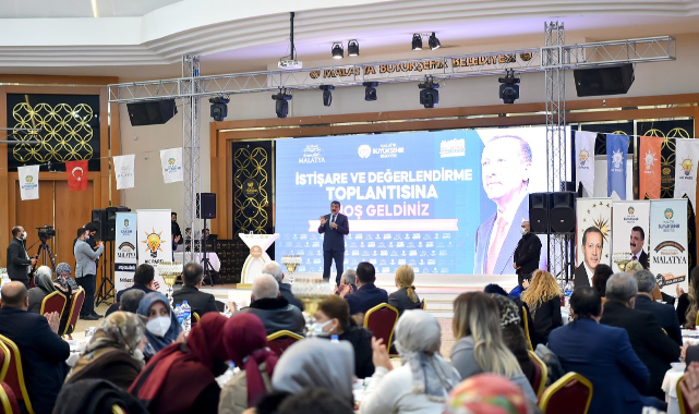 Başkan Gürkan, AK Parti Ana Kademesine Sunum Yaptı