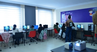 Robotik Kodlama Eğitimi Devam Ediyor