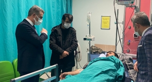 Vali Baruş, Hastanedeki Kazazedeleri Ziyaret Etti
