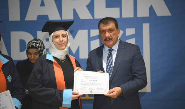 Büyükşehir Belediyesi’nin Düzenlediği Muhtar Akademisi Sona Erdi