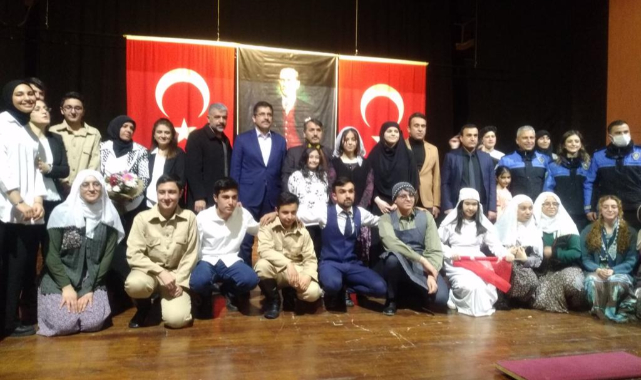 "Çanakkale Yarım Kalan Hayatlar" Adlı Teatrel Dinleti Sahnelendi