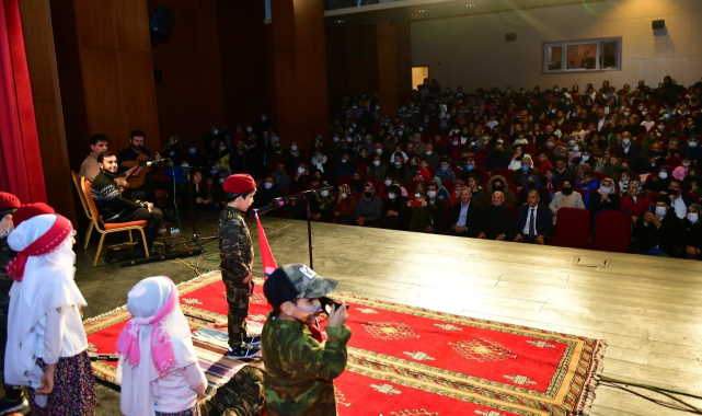‘Minik Yüreklerde Akif, Dillerde Hürriyet’