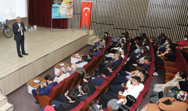 “7’den 70’e Sağlıklı Beslenme ve Egzersiz” Konferansı İlgi Gördü