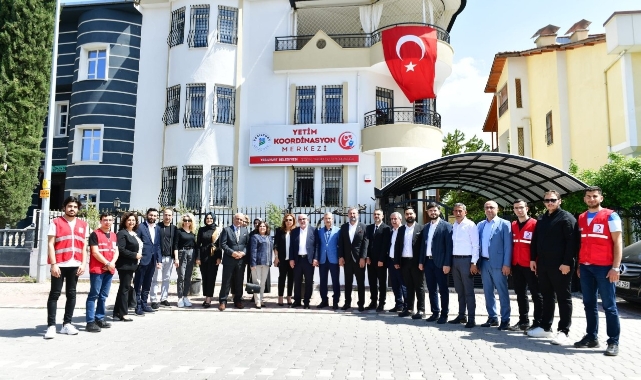Aktaş ve Beraberindeki Heyet, Yetim Koordinasyon Merkezini İnceledi