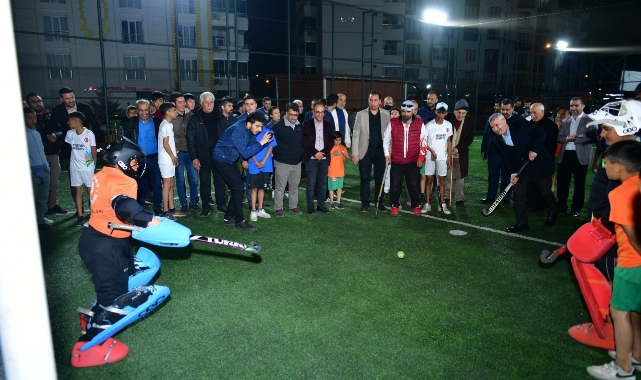 Başkan Çınar, Yeşil Spor Kompleksinde Gençlerle Buluştu