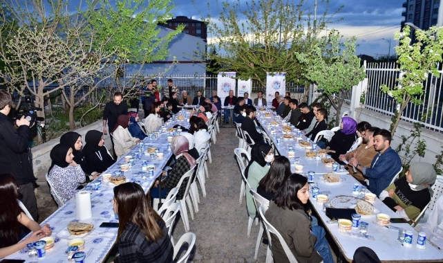 Başkan Güder, Gençlerle İftarda Buluştu