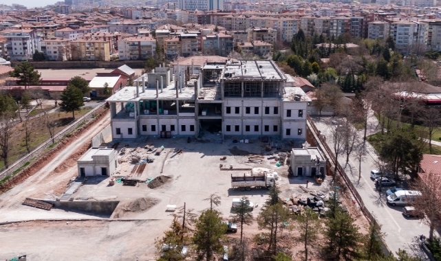 Başkan Gürkan, Millet Kütüphanesinde İncelemelerde Bulundu