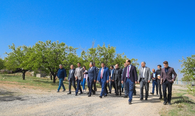 Başkan Gürkan, Yapraklı İçme Suyu Deposunda İncelemelerde Bulundu
