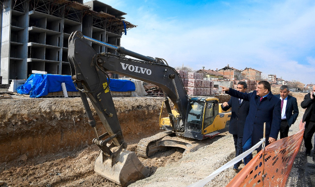 Derme Kanalı Yolun Ortasına Alınıyor