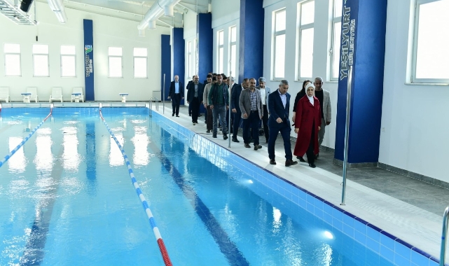 Milletvekili Çalık, Yakınca Yarı Olimpik Yüzme Havuzunu İnceledi