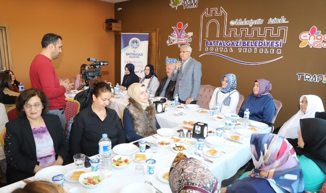 Başkan Güder, Battalgazili Annelerle Buluştu
