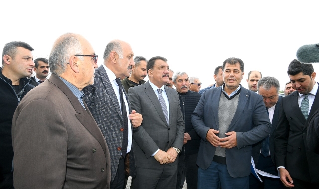 Başkan Gürkan, Doğanşehir Sürgü Mahallesini Ziyaret Etti