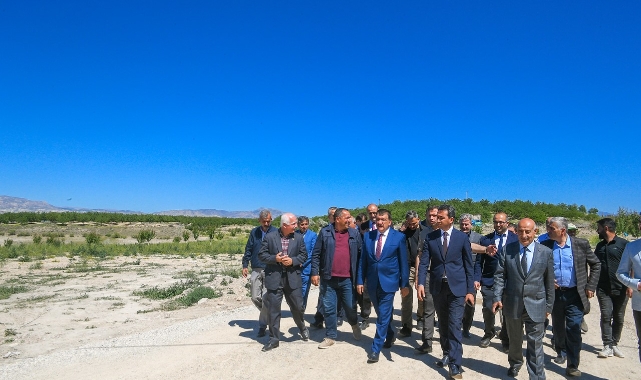 Başkan Gürkan, Sahil Yolunda İncelemelerde Bulundu