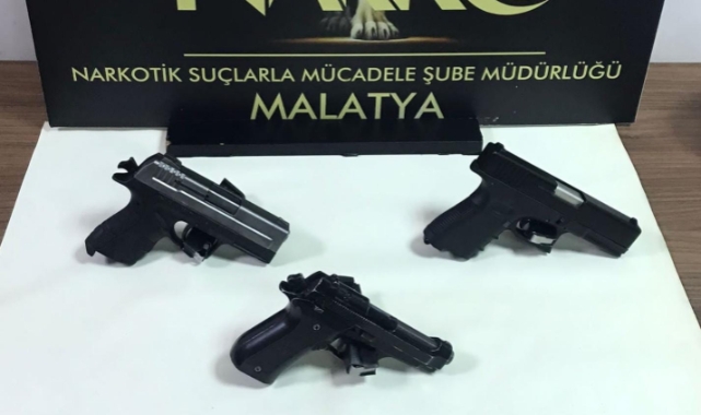 Malatya’da Tabanca ve Uyuşturucu Madde Ele Geçirildi