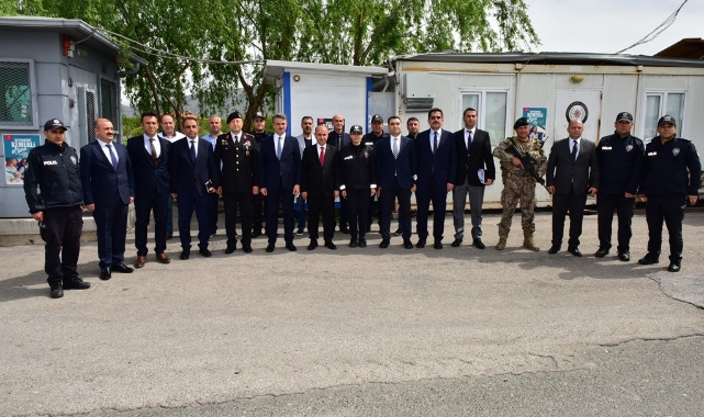 Vali Baruş, Bayram Ziyaretlerinde Bulundu