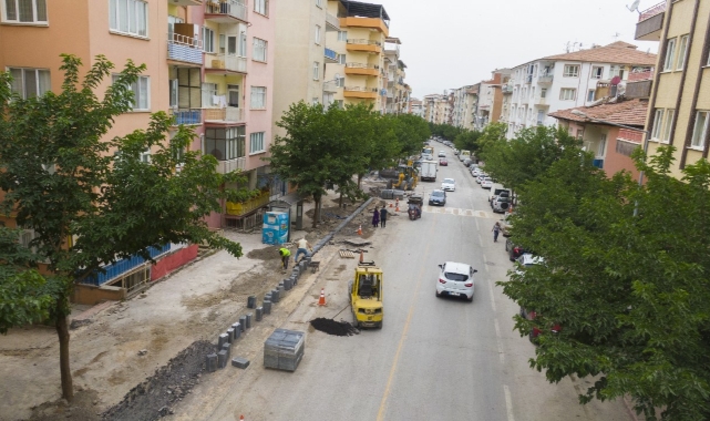 İpek Caddesi’nde Kaldırımlar Yenileniyor