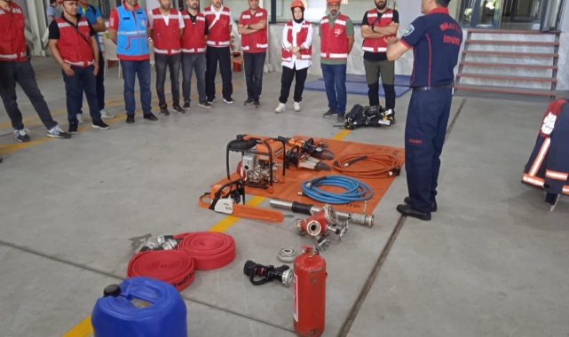 İtfaiye Daire Başkanlığı Eğitimlerine Devam Ediyor