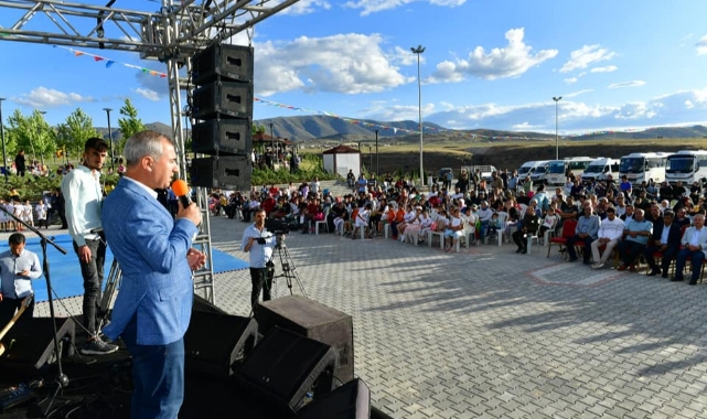 Kiraz Festivalinin Heyecanı Parkı Beylerderesi Şehir Parkında Yaşandı