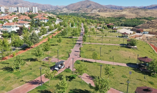 AK Parti Milletvekili Çakır, Beylerderesi Şehir Parkını İnceledi