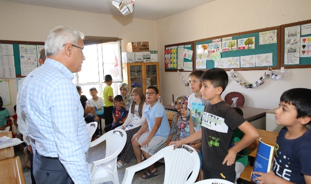 Başkan Güder, 59 Çocuğu Bayram Hediyesi Verdi