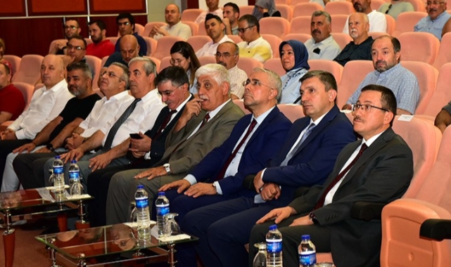 “Bayrak Uğruna Türkiye Aşkına” Temalı Konferans ve Sergi Düzenlendi