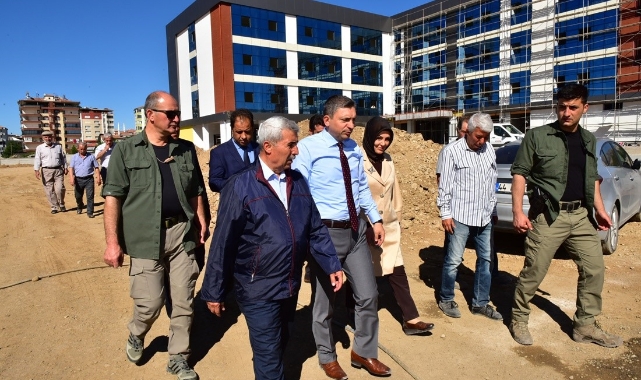 Vali Şahin ‘Şehriban Günata Anadolu Lisesi’nde İncelemelerde Bulundu