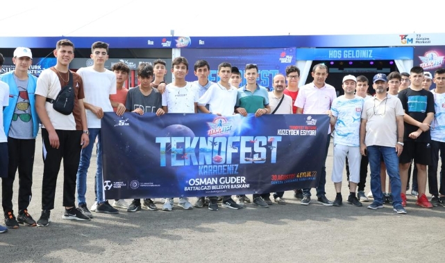 Başkan Güder Gençlerin Teknofest Gezisi Talebini Geri Çevirmedi