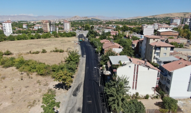 Çatyol Caddesi Alt Ve Üst Yapı Çalışmalarıyla Baştan Sona Yenilendi