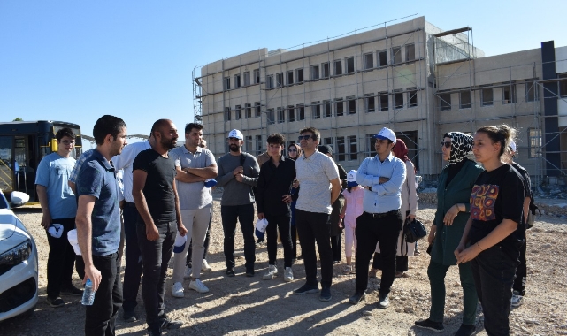 Genç STK’lar, Büyükşehir’in Yatırımlarını Gezdi