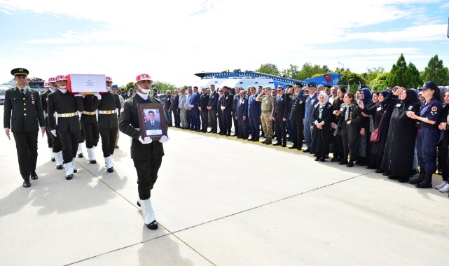 Şehit Piyade Üsteğmen Erkuş, Son Yolculuğuna Uğurlandı
