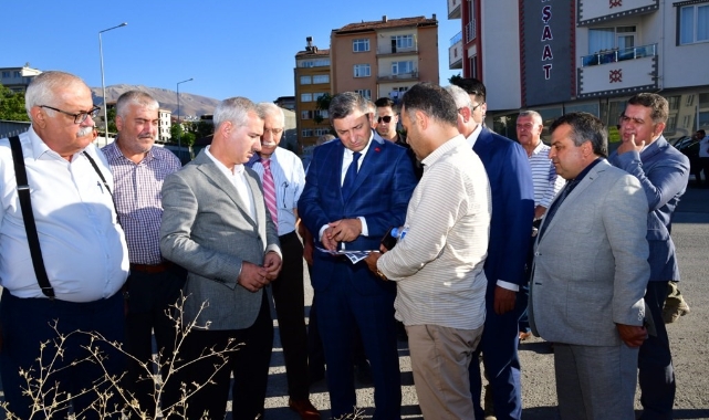 Vali Şahin, Ali Kapısı Eğitim Yardımlaşma Dayanışma ve Kültür Derneğini Ziyaret Etti