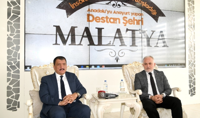 Kızılay Genel Başkanı Dr. Kınık, Başkan Gürkan’ı Ziyaret Etti