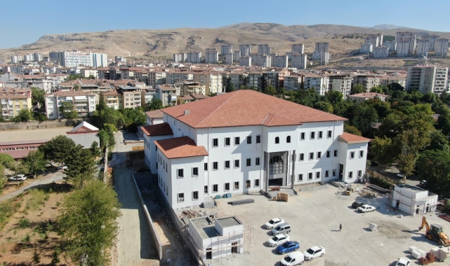 Millet Kütüphanesinde Çalışmalar Bitme Aşamasına Geldi