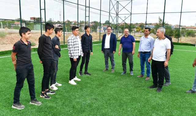 “Özal Mahallesine Halı Saha Kazandırdık”