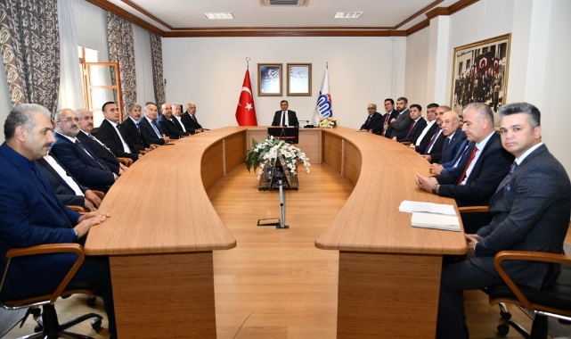 Vali Şahin, Muhtarları Kabul Etti