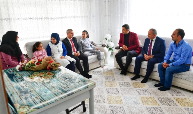 ALS Hastası Elif ve Mehtap’ın Hasta Yatağı Talebi Gerçeğe Dönüştü