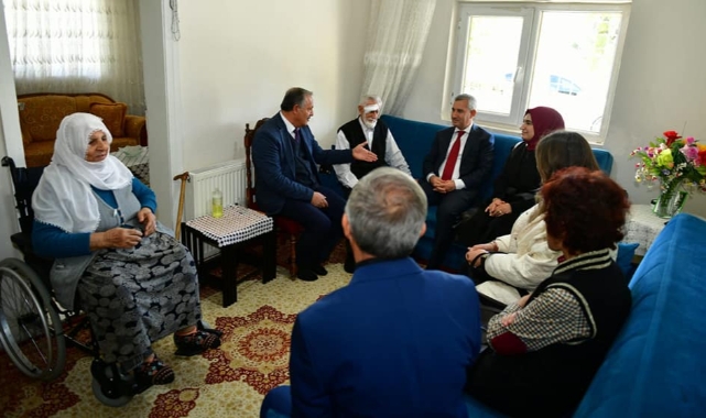 “Büyüklerimize Saygı ve Hürmeti Asla Eksik Etmemeliyiz”