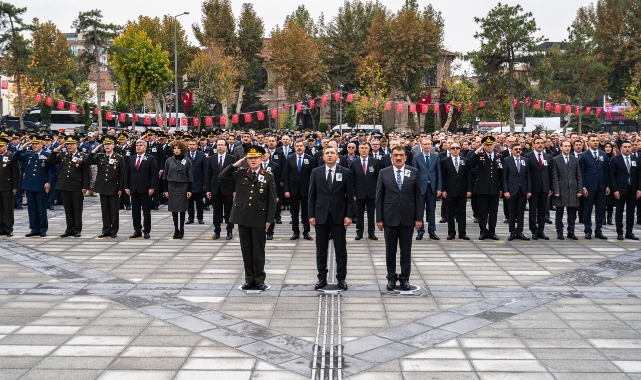 Gazi Mustafa Kemal Atatürk 84. Ölüm Yıl Dönümünde Cumhuriyet Meydanı’nda Anıldı