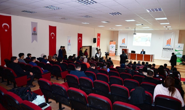 Başkan Çınar, Mühendislik Fakültesi Öğrencileriyle Buluştu