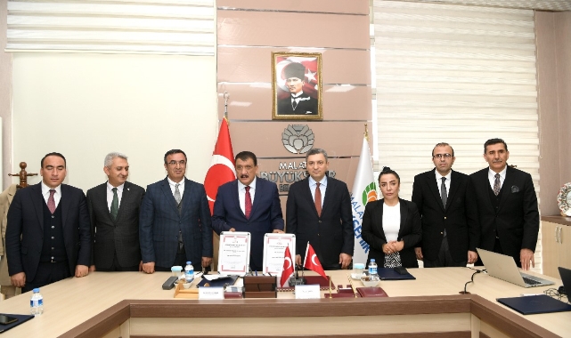 Pöçüklü Lahana Sarması ve Simit Pilavına Coğrafi İşaret Tescil Belgesi Alındı