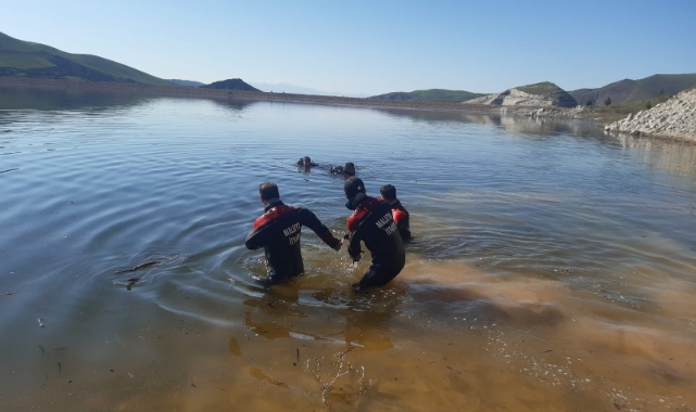 Malatya&#039;da 50 Yaşında Bir Şahsın Cansız Bedeni Recai Kutan Baraj Gölünde Çıkartıldı
