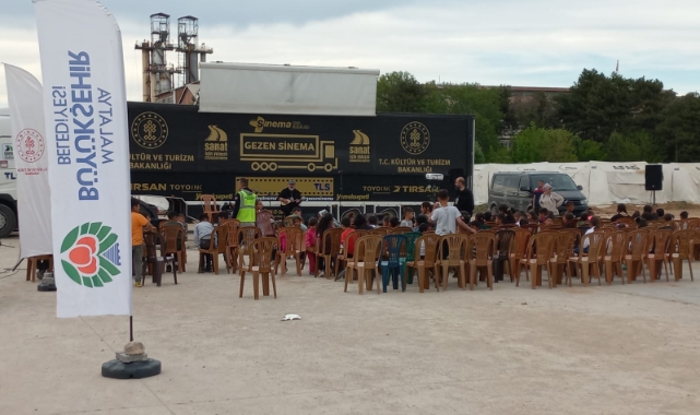 Gezen Sinema TIR’ı Büyük İlgi Görüyor
