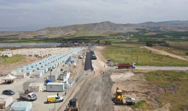 Malatya Büyükşehir Belediyesi  Yol Çalışmalarına Devam Ediyor