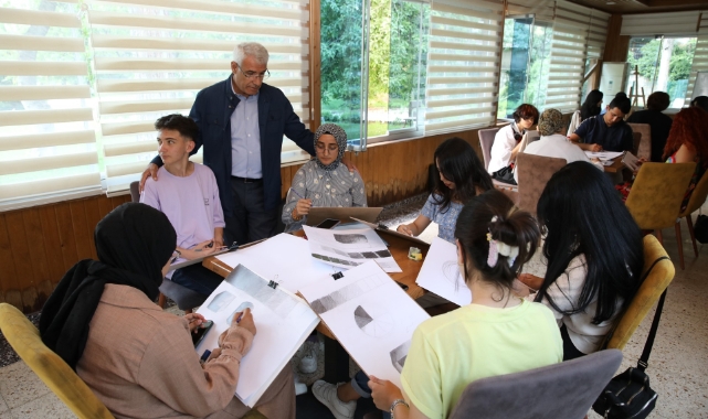 Battalgazi Belediyesi’nin Resim Kursuna Yoğun İlgi Var