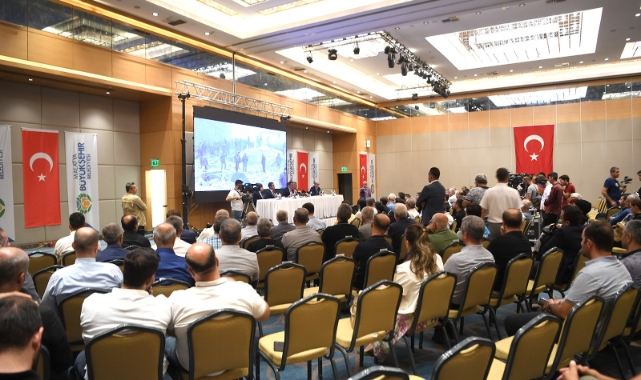 Başkan Gürkan ‘Deprem Süreci ve Yol Haritası Değerlendirme Toplantısı’ Yaptı