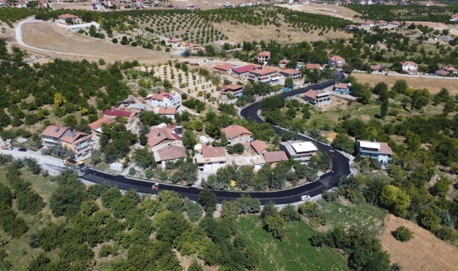 Doğalgaz Çalışması Biten Hanımınçiftliği’nde 3 Kilometrelik Sıcak Asfalt Serimi Yapıldı